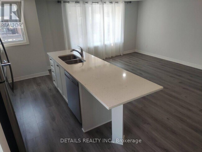 Photo - 800 Kiniw Private