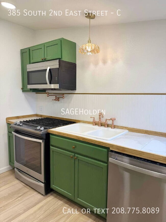 Photo - 385 S 2nd E St Unit C