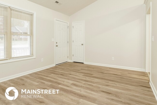 Photo - 4680 Murray Rd