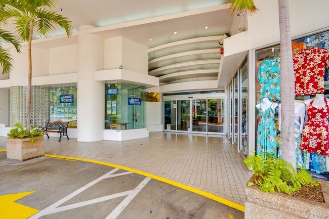 Front entrance to Lobby Condo - 1920 Ala Moana Blvd Unit Inn on The Park Condo