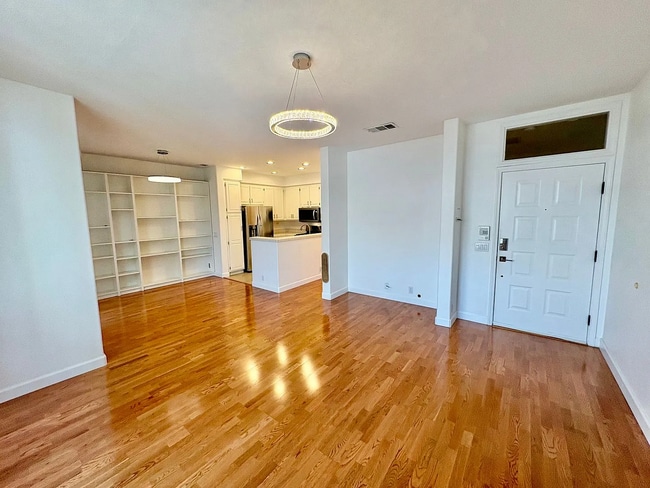 Photo - UNIT 102 Unit 102