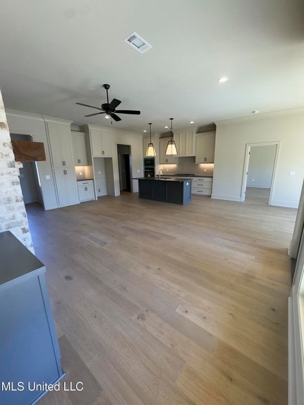 Photo - 107 Southern Oak Wy