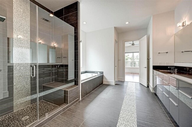 Building Photo - 14319 Shadow Garden Ln