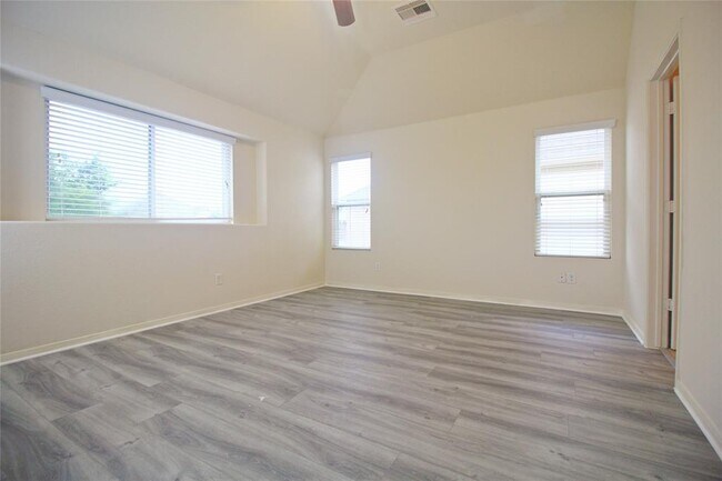 Photo - 3019 Madison Elm St