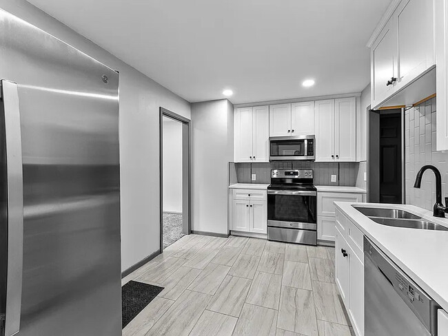 Photo - 5146 Vincent Ave N