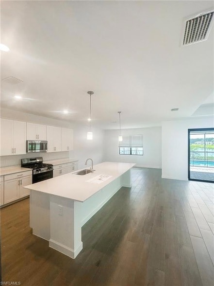 Photo - 19421 Hinkley Dr