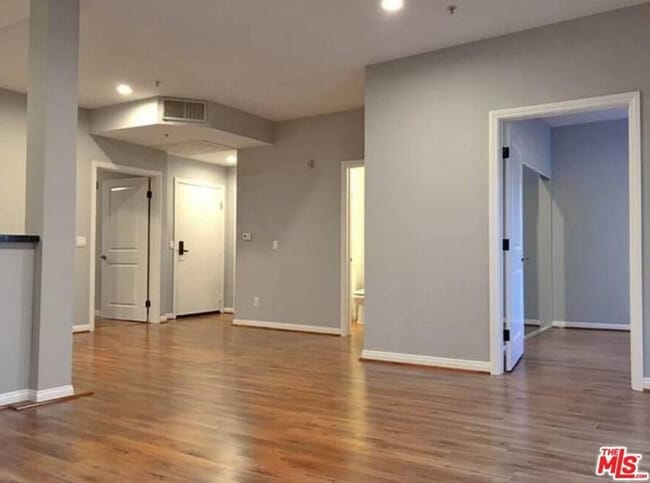 Chateau Toluca Apartments