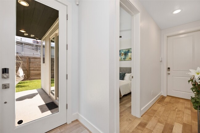 Photo - 5914 Val Verde St