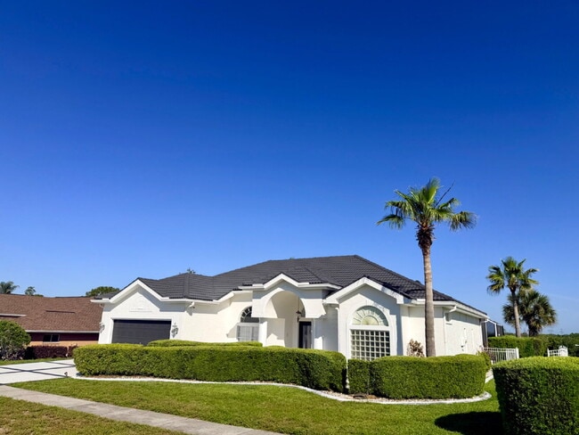 Photo - Beautifully maintained POOL home for Rent.