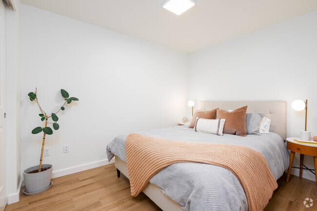 1BD, 1BA - 618SF - Kirin