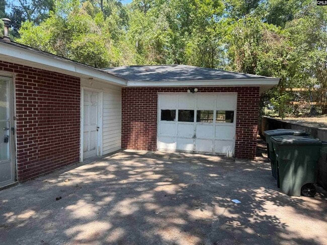 Photo - 1111 Standish St