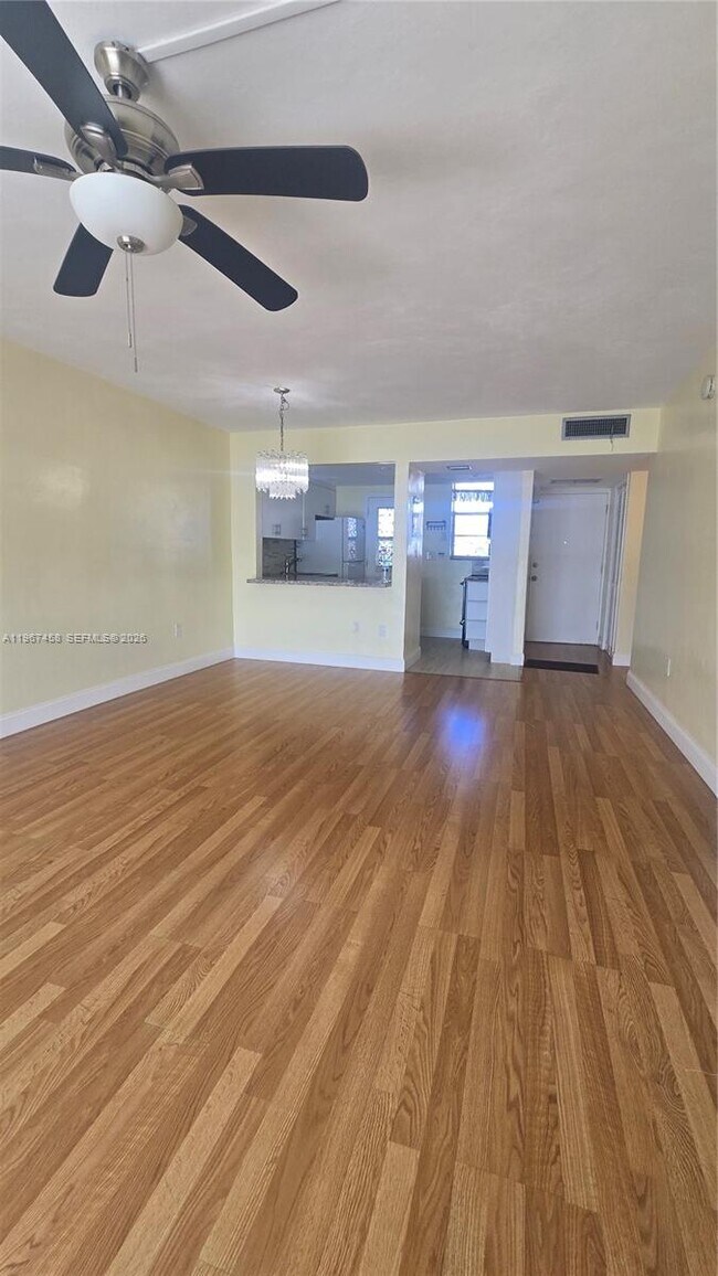 Photo - 3000 Marcos Dr Unit P304