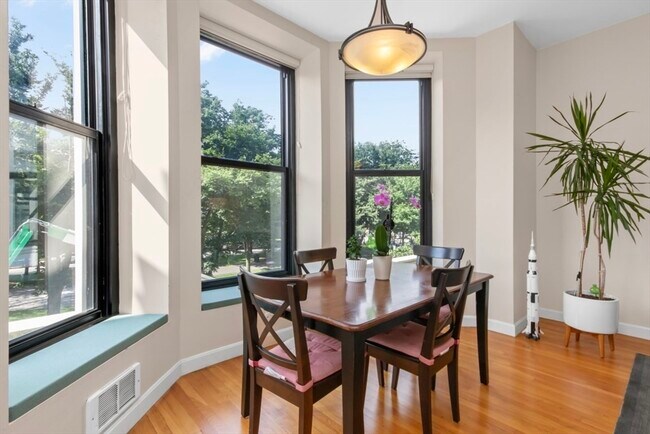 Photo - 160 Commonwealth Ave Condo Unit 213