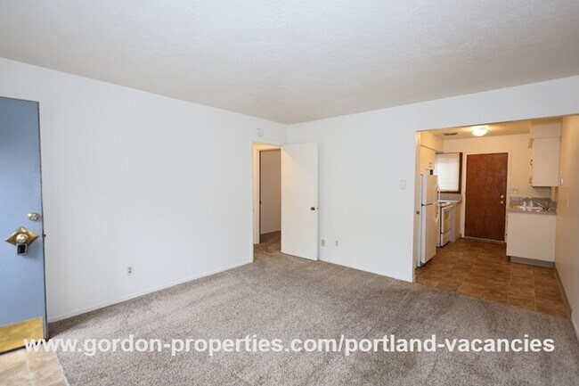 Photo - N Denver Ave - 1 bedroom apartment just of... Unit 5511