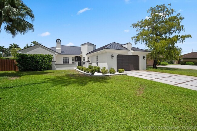 404 Indigo Ave
