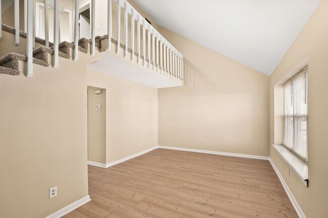 Photo - 163 Spruance Rd