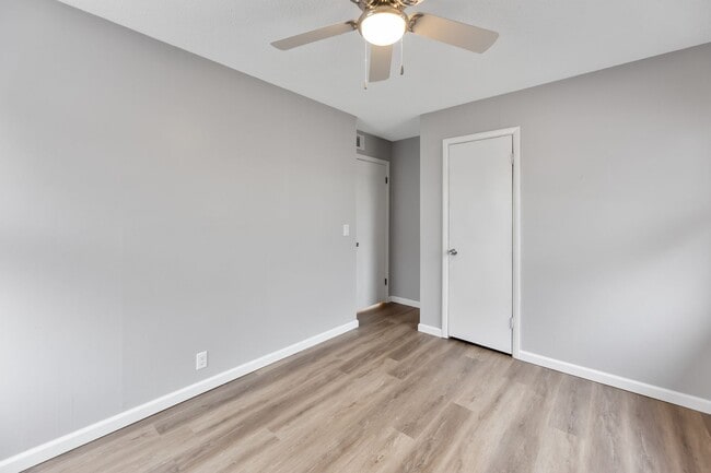 Photo - Move in ready - 2 Bed 1 Bath In Quiet Neig...