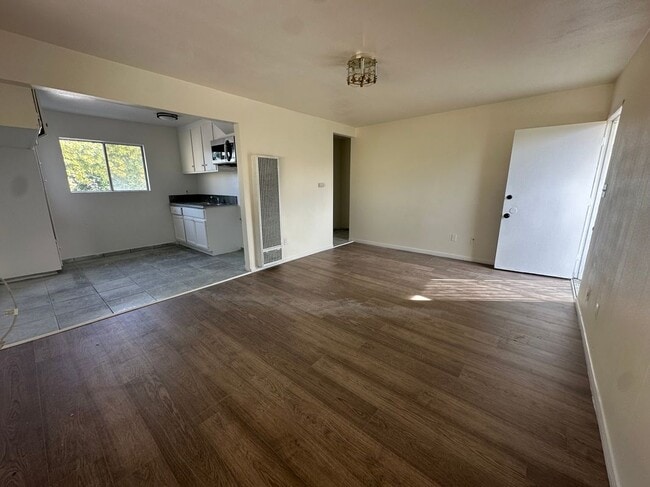 Building Photo - 1165 E 42nd Pl.