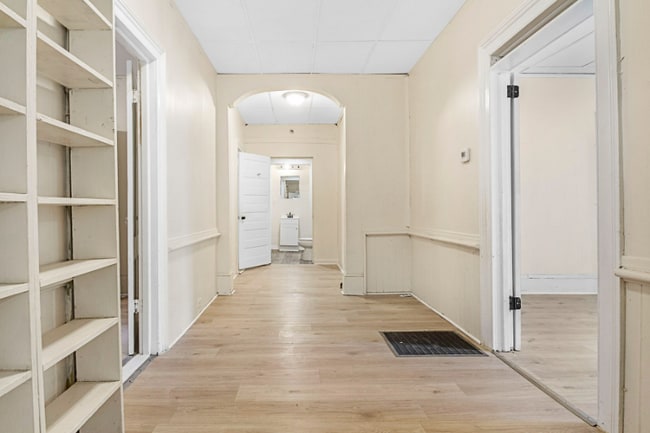 Photo - 1394 Ross St