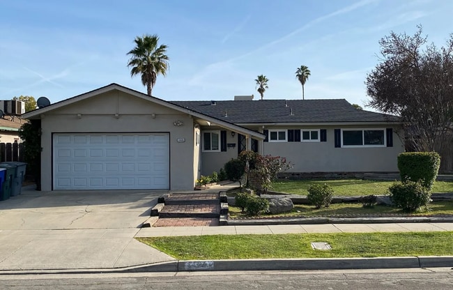 Building Photo - “Northeast Fresno 3BR/2BA Home with Pool &...