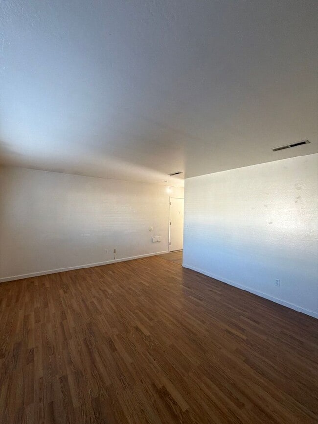 Photo - 707-709 Via Maria Unidad #709