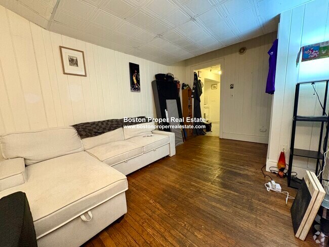 Building Photo - 116 Marlborough St Unit 1 Rental