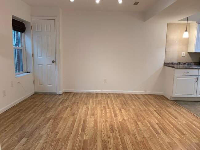 Photo - 2-24 Grand St Unidad B