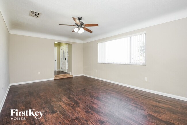 Photo - 425 Belair Ave