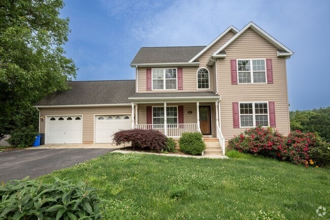 Building Photo - 3 Bed, 2.5 Bath Single Family Home in Mart...