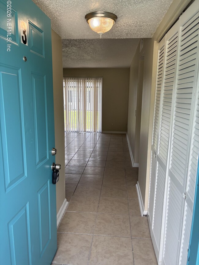 Building Photo - 1529 Pullen Rd Unit 3