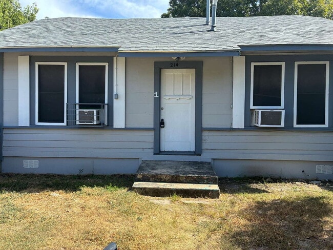 Building Photo - Application Special - South Side One Bedroom Apartment for Rent Unit 1