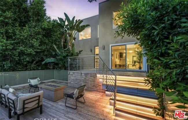 Building Photo - 3943 Fredonia Dr