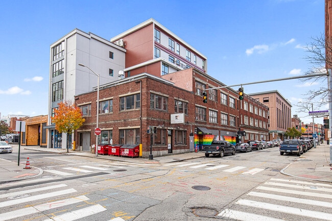 Photo - 123 Friendship St Unidad 5B