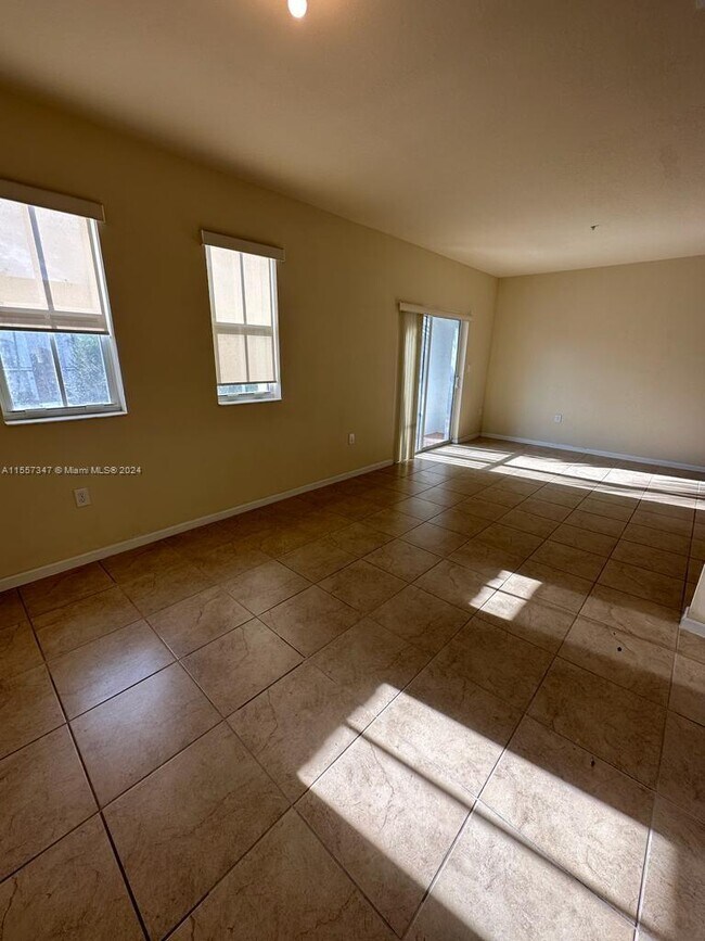 Photo - 8900 NW 97th Ave Unit 207