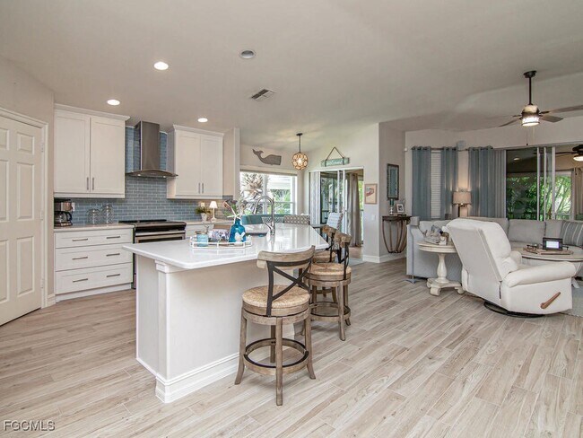 Building Photo - 945 Carrick Bend Cir Unit 201 Rental