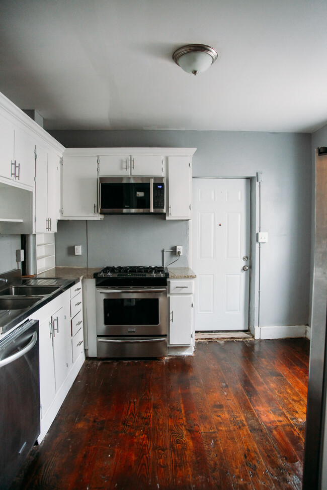 Photo - 1121 W Maple St Casa