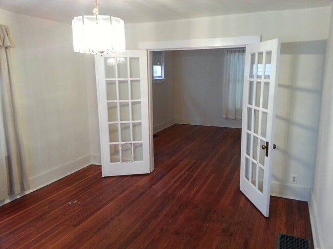 Photo - 1715 Woodmont Ave