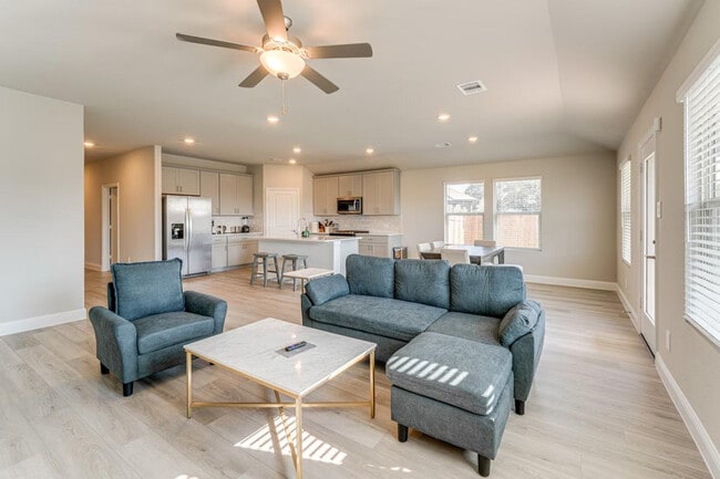 Building Photo - 723 Williams Wy Unit ID1385583P