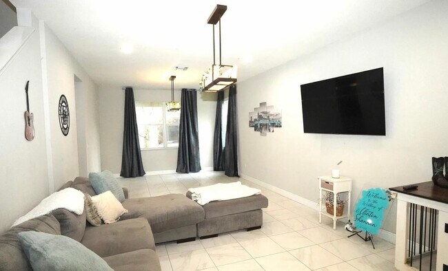 Photo - 1271 NW Leonardo Cir
