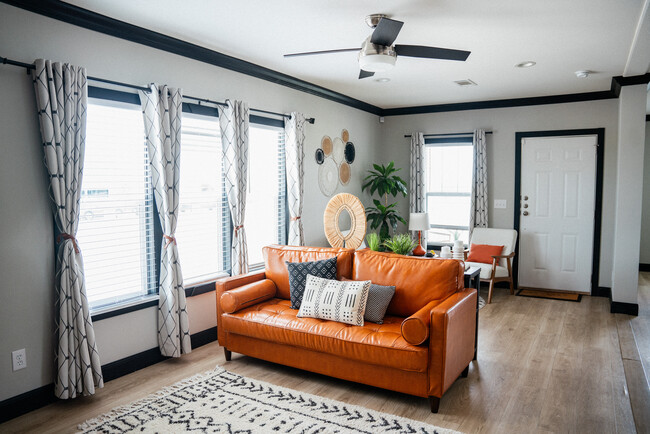 living area - Dwelling at New Braunfels Apartments