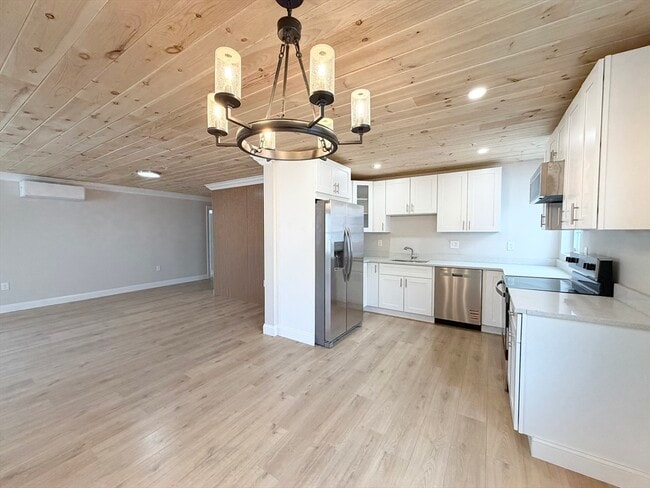 Photo - 3 1/2 Buffum St Unit 2