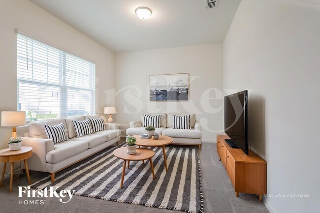 Photo - 135 Knightsbridge Ln