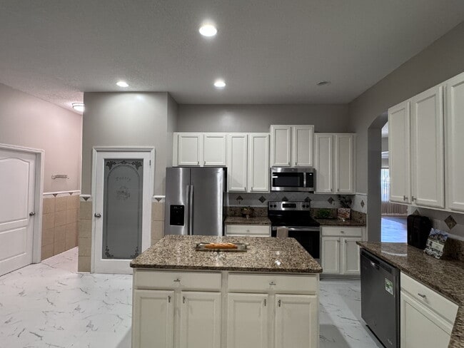 Photo - Large Renovated Home in Oakleaf Plantation