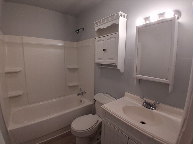 Photo - 804 Knollcrest-