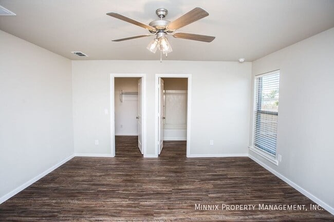 Photo - 2113 N. Ave. L-