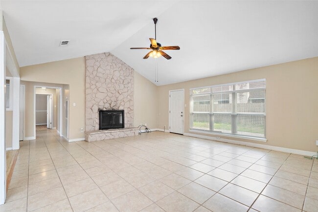 Photo - 4915 Kentington Dr