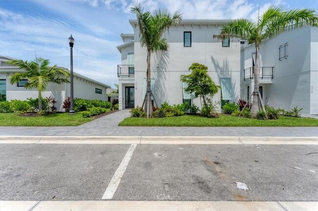 Photo - 6028 Red Mangrove Ln