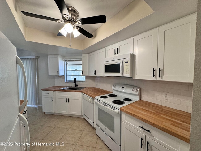 Photo - 3480 Plaza Ave