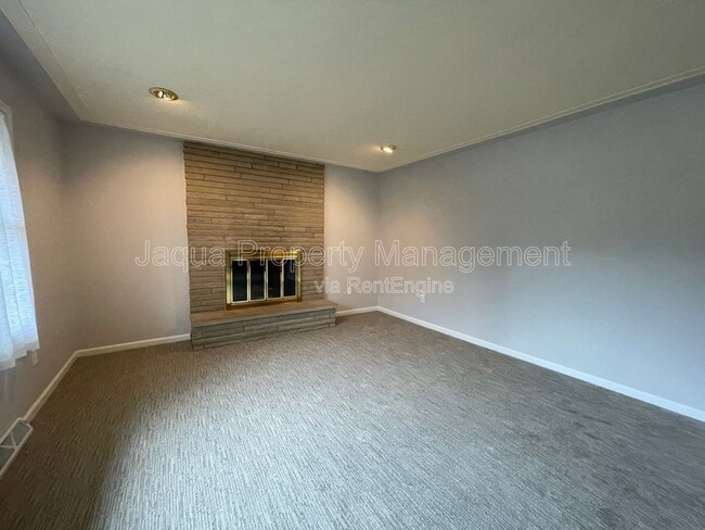 Photo - 7723 Yorktown St