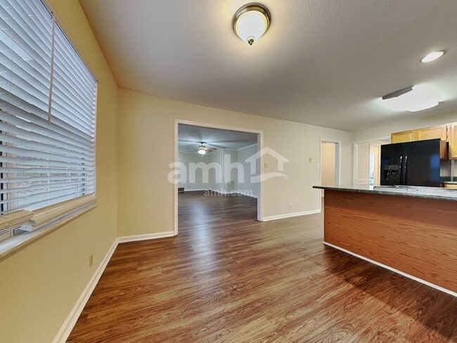 Photo - 1112 Oak Haven Rd